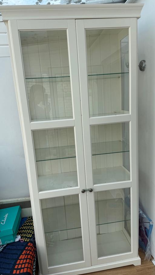  — Wardrobe glass door
