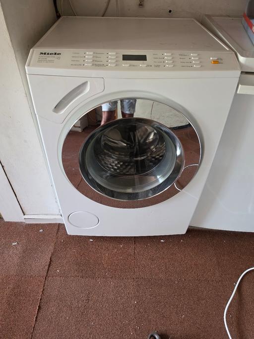  — MIELE HONEYCOMB W4446