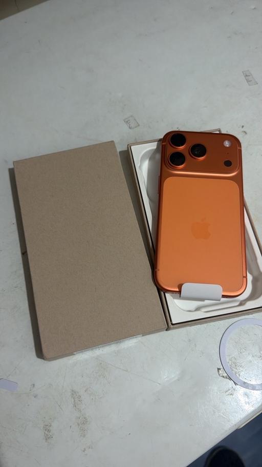  — iPhone 17 pro 256gb new kit only