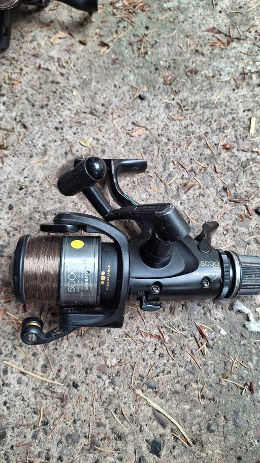  — Shimano baitrunner fishing reel