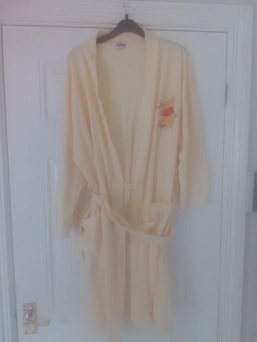  — BRAND NEW NO TAG DISNEY DRESSING GOWN