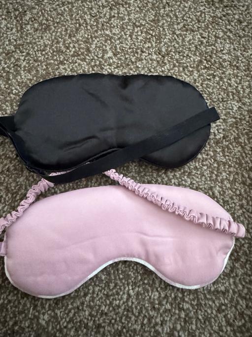  — 2 silk sleeping masks