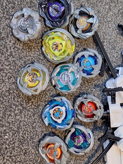  — beyblade X x11
