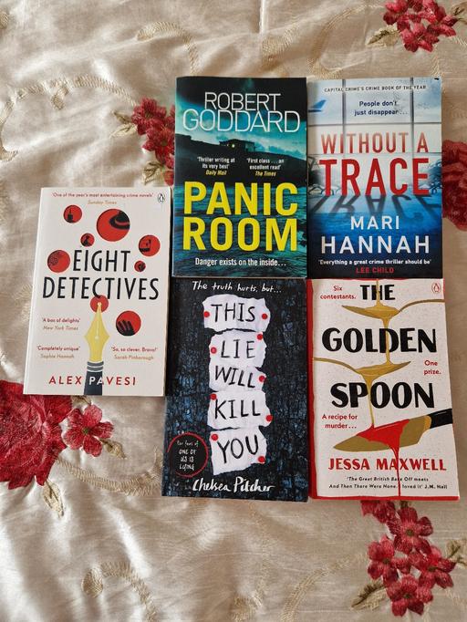 — 5 x paperback books