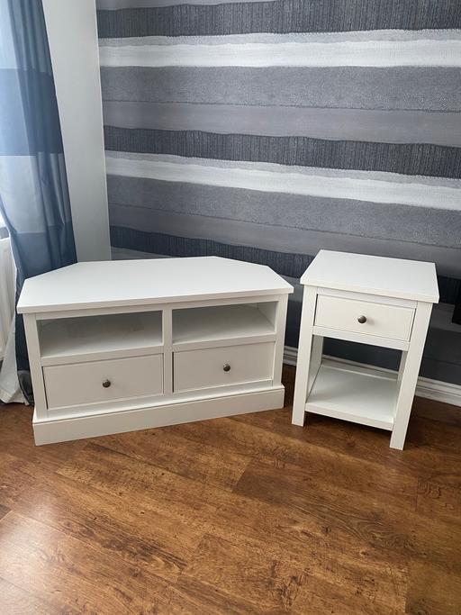  — Next Tv stand and side table