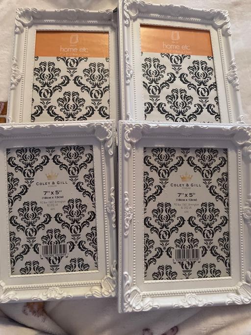  — X4 photo frames