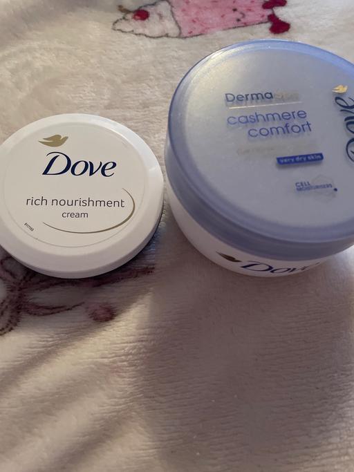  — Dove crème