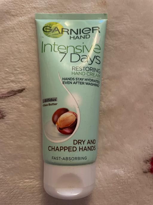  — Hand crème