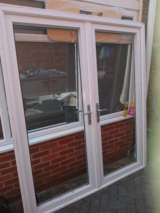  — pvc french /patio door mint