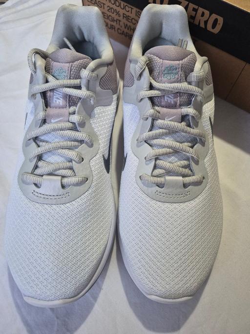  — Womens Nike Revolution Size 5.5 new