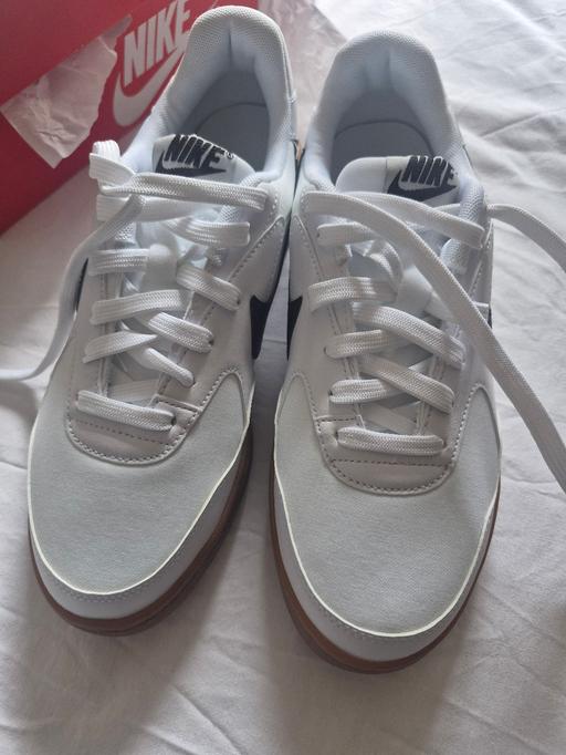  — White Terra Manta Nike Trainers Size 5 new