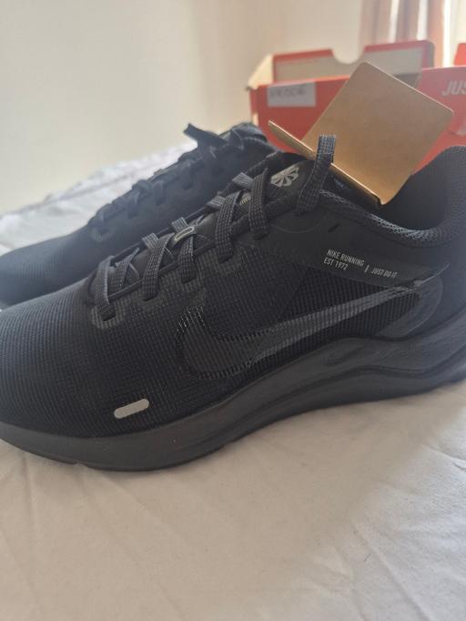  — Nike triple black Downshift UK 4.5 junior new
