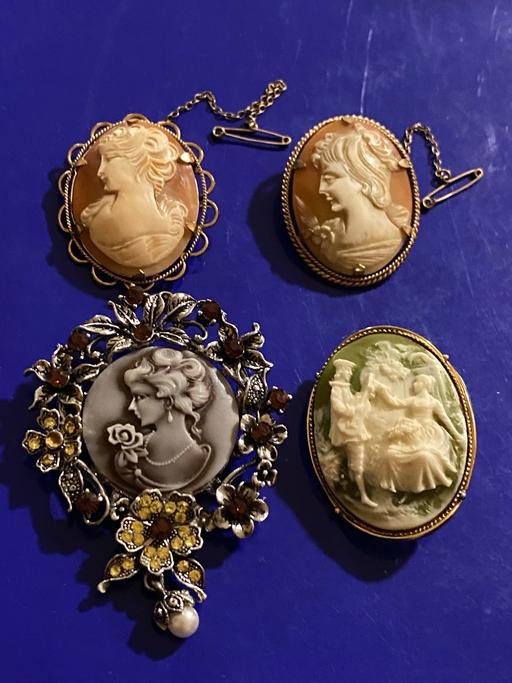  — 3x 9ct rolled gold cameo brooches Rheinstone