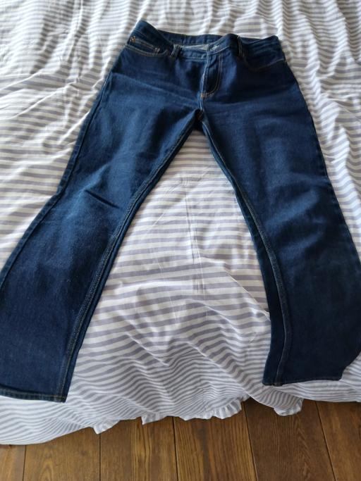  — ladies jeans vgc