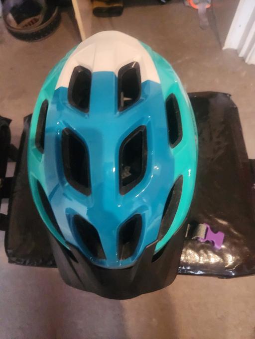  — Deliveroo Cycling Helmet – Blue/White/Green,