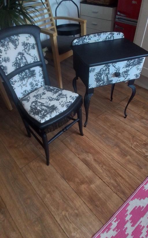  — BEDROOM TABLE AND CHAIR