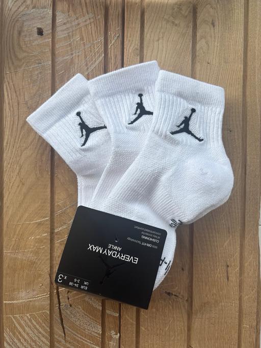  — Nike Jordan ankle socks white Small 2-5 uk
