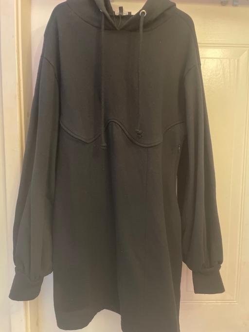  — Boohoo jumper dress size 12 like new