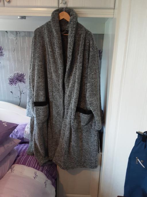  — Mens Essentials by Easy Dressing Gown