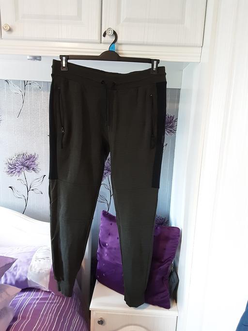  — Mens F&F Joggers