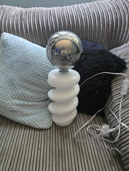  — lamp x 2 from the range paid 25.00