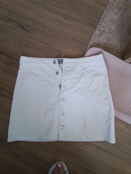  — size 14 white denim skirt