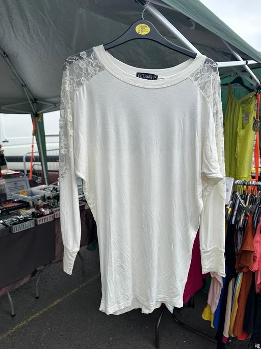  — Ladies top BN Size L