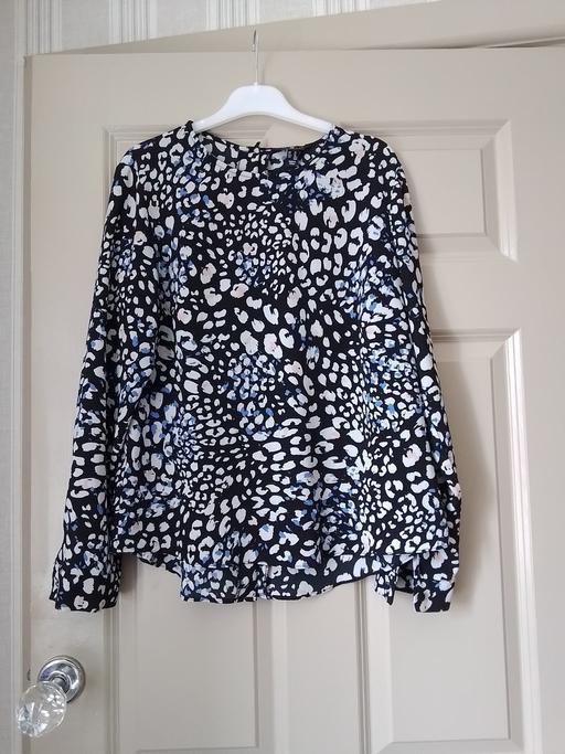  — size 14 ladies blouse