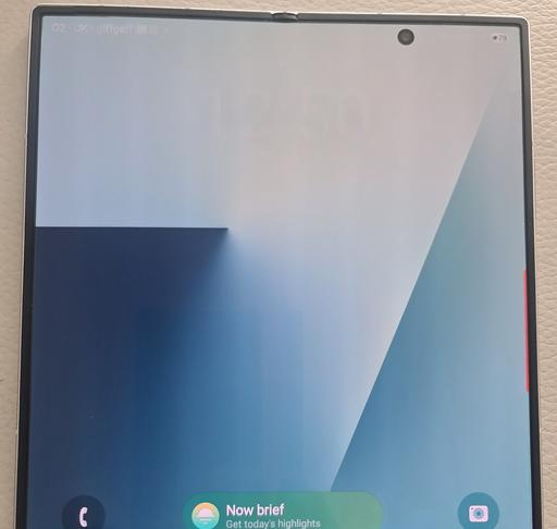  — 1 month old Galaxy fold 7 512GB ( Almost new)