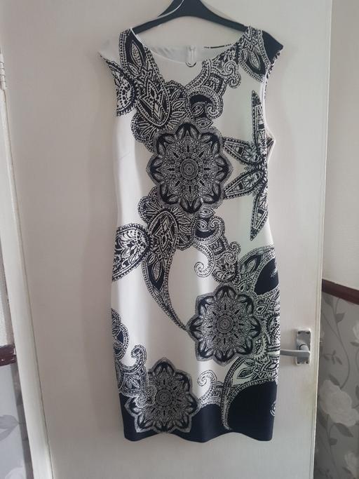  — ladies dress size 14