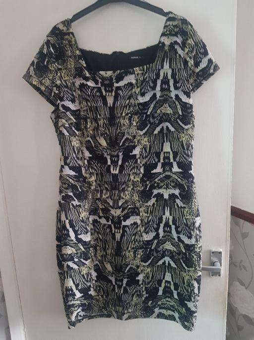  — ladiea dress size 18