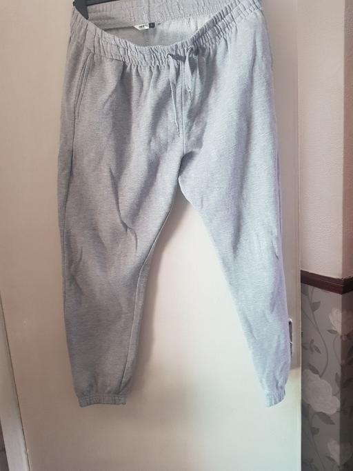  — ladies joggeers size large