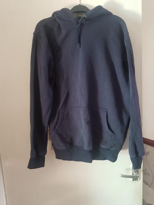  — blue hooded jumper size medium