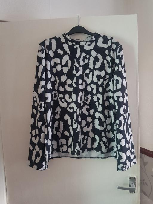  — ladies top size xl