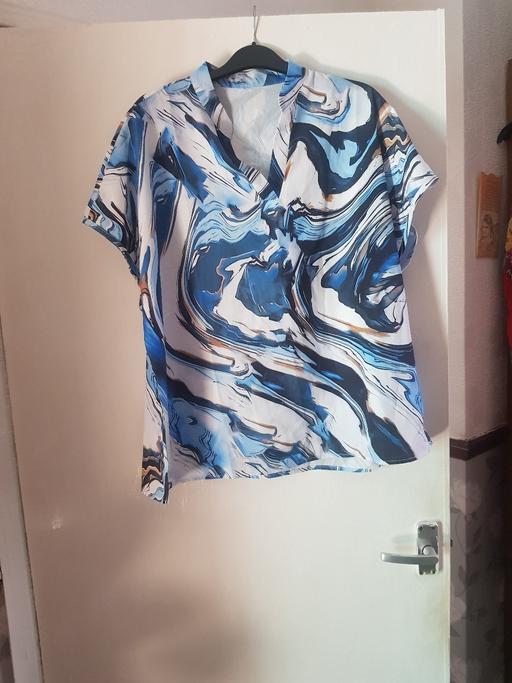  — ladies top size 2 xl