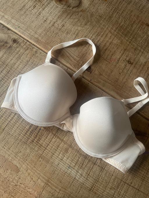  — Nude new tagged 32c bra underwire padded