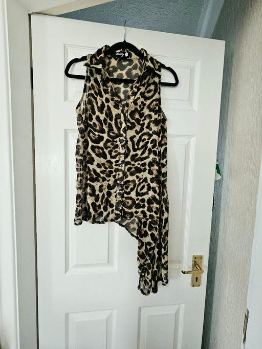  — unusual blouse, size 14..NEW