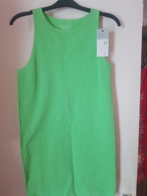  — ladies top size medium new