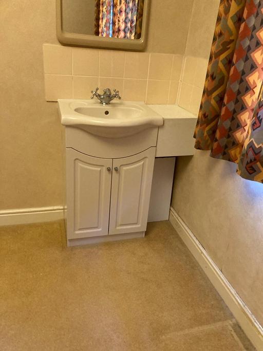  — bathroom sink