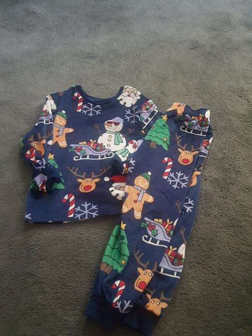  — boys Christmas pjs 2 to 3 years