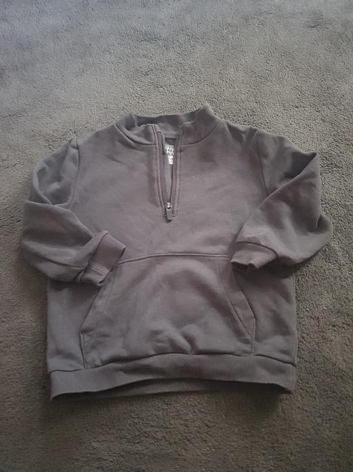  — boys jumper 4 to 6 years
