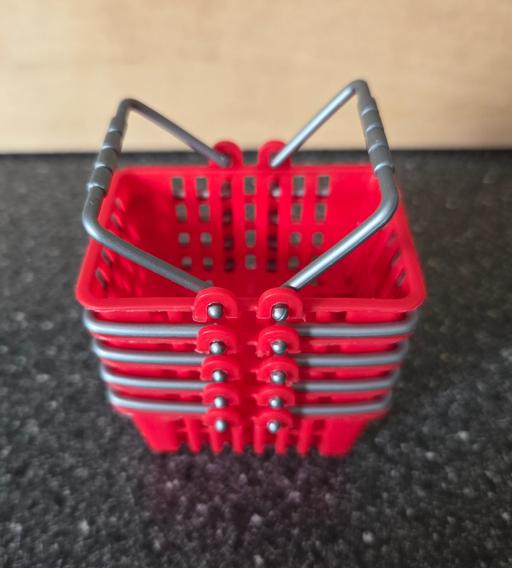  — 4 X MINI SHOPPING BASKETS