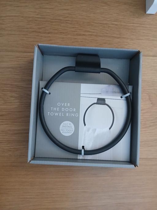  — Over The Door Towel Ring New