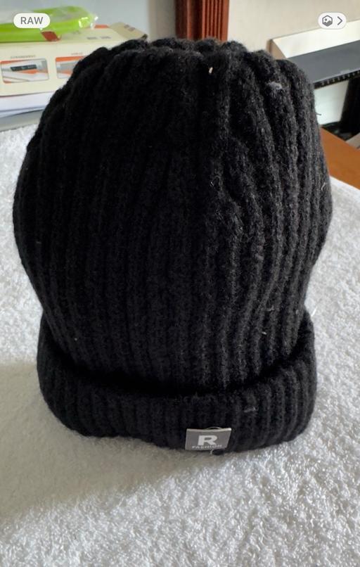  — Unisex black ribbed beanie hat winter warm