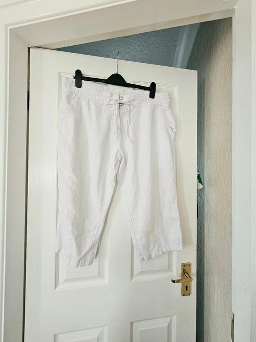 — Next cropped linen trousers, size 18.