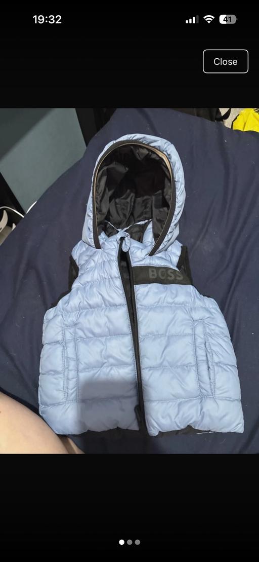  — Hugo boss reversible body warmer size 12m