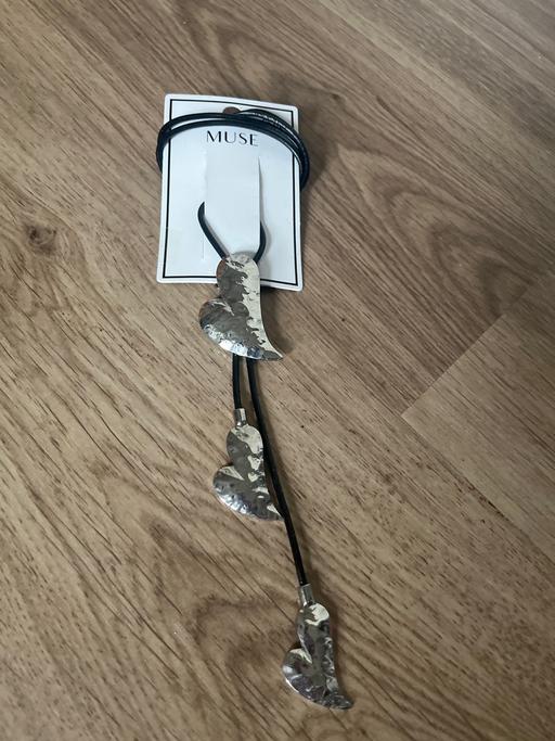  — Long length necklace silver hearts