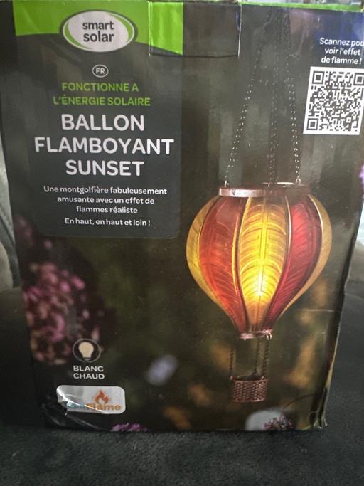  — Ballon solar light