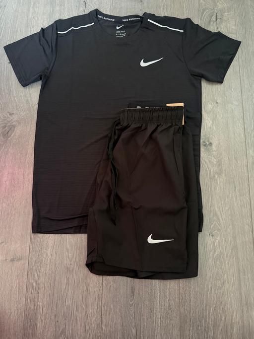  — Men’s Dri fit short set