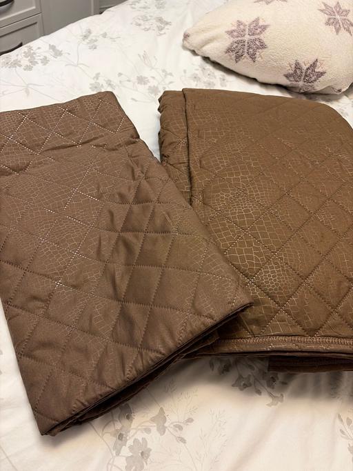  — Mia king size bed throw & pillow cases
